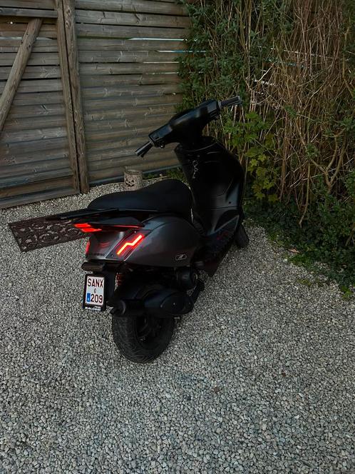 Piaggio zip 2 takt, Fietsen en Brommers, Scooters | Piaggio, Zip, Ophalen