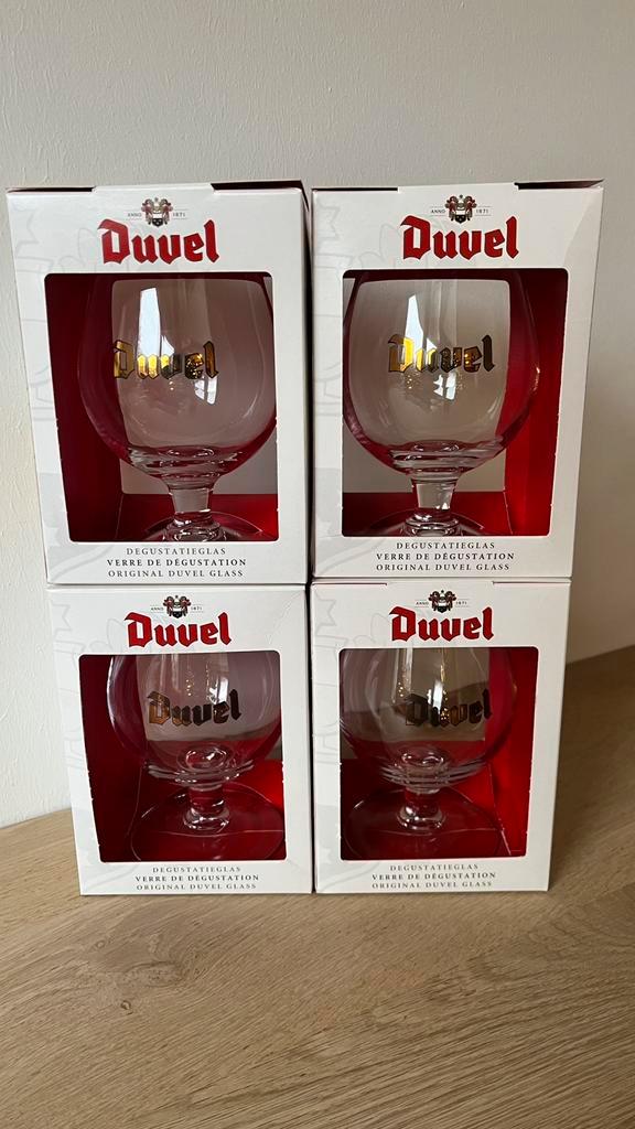 RUILEN / TE KOOP : duvel glas in doosje omgeving Essen, Verzamelen, Glas en Drinkglazen, Zo goed als nieuw, Bierglas, Ophalen