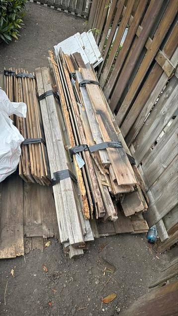Gratis hout van onze tuin beschikbaar voor biedingen