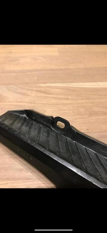 Réparation Plastiques Marche-Pieds Honda Camino beschikbaar voor biedingen