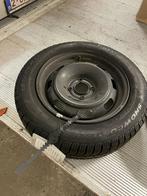 Nieuwe winterbanden 185/65 R15 Pirelli op velg set 4, Auto-onderdelen, Ophalen, Winterbanden, Band(en)