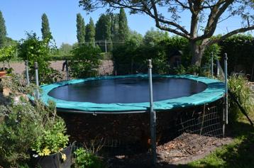 Berg trampoline 4.30m beschikbaar voor biedingen