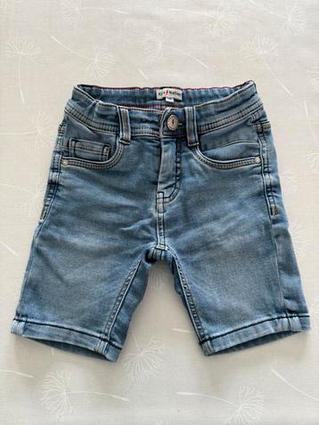 Jeansshort maat 116 beschikbaar voor biedingen
