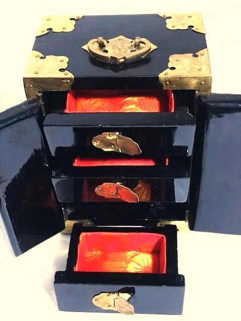 Boîte Bijoux Chinoise Nacre Laiton Serrure✨😍💑🤗🎁👌, Antiquités & Art, Antiquités | Accessoires de maison, Enlèvement ou Envoi