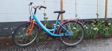 Meisjesfiets tot 12 jaar beschikbaar voor biedingen