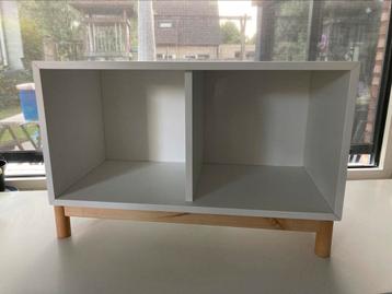 Ikea Eket kastje met onderstel wit beschikbaar voor biedingen
