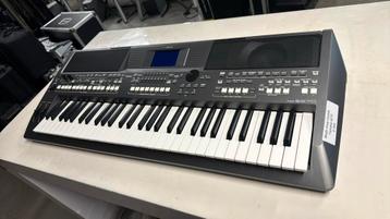 Yamaha psr s670 Met Garantie  beschikbaar voor biedingen