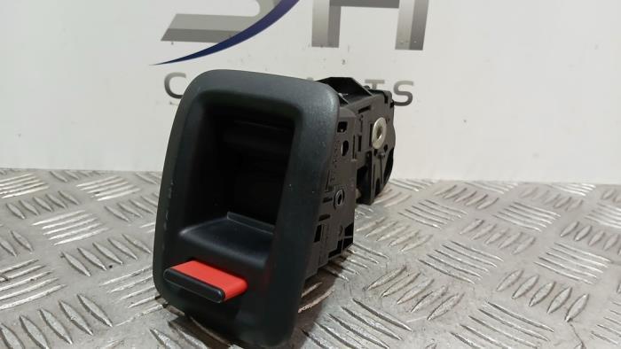Serrure banquette arrière d'un Mercedes A-Klasse, Autos : Pièces & Accessoires, Habitacle & Garnissage, Mercedes-Benz, Utilisé