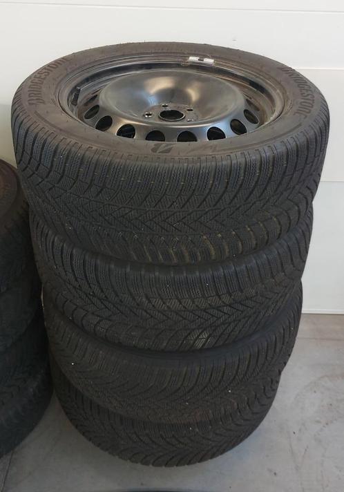 Winterbanden Bridgestone + ijzeren velgen, Auto diversen, Autosport-onderdelen, Zo goed als nieuw, Ophalen