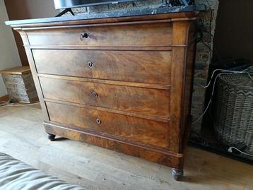 MAHONIEHOUTEN COMMODE + ZWART MARMER  beschikbaar voor biedingen