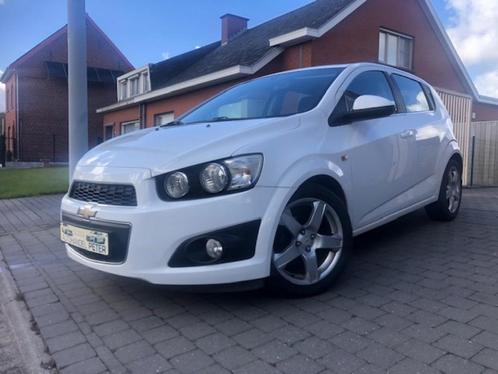 CHEVROLET AVEO 1.4i BENZINE 2012, Auto's, Chevrolet, Particulier, Aveo, ABS, Airbags, Airconditioning, Bluetooth, Boordcomputer
