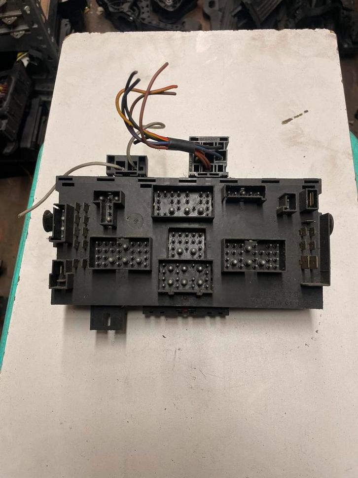 Volkswagen Golf Mk1/Transporter T3 171941813D Zekeringenkast, Auto-onderdelen, Elektronica en Kabels, Volkswagen, Gebruikt, Ophalen of Verzenden