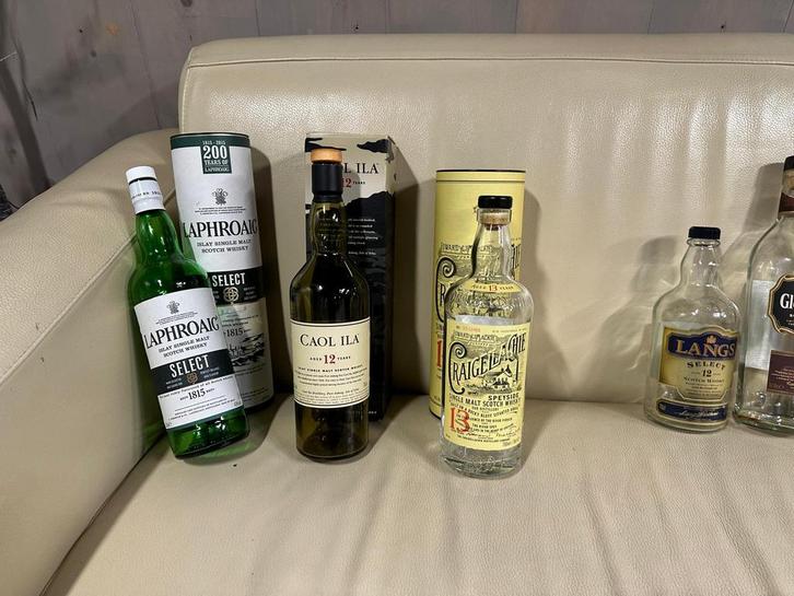 Lot lege Rum en Whiskey flessen, Verzamelen, Glas en Drinkglazen, Gebruikt, Overige typen, Ophalen