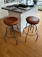 hoge krukken in industriële stijl, van leer en metaal, Huis en Inrichting, Barkrukken, Ophalen, Gebruikt, Metaal, In hoogte verstelbaar