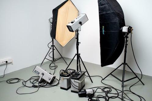 Bowens 3000W generator + 3 flitsen (2 toortsen +1 spot), Audio, Tv en Foto, Fotografie | Fotostudio en Toebehoren, Gebruikt, Lamp of Flitsset
