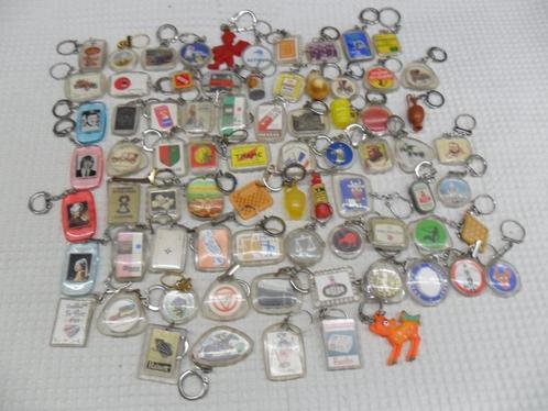 Vintage lot de 75 portes clés état voir photos, Collections, Porte-clés, Utilisé, Autres types, Enlèvement ou Envoi