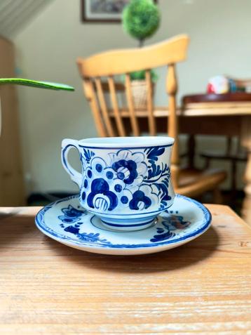 Tasse à café avec assiette, bleu Delft 