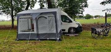 Campervan Mobilhome bus camper  met tal van accesoires beschikbaar voor biedingen
