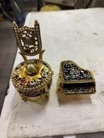 Snuisterijdoosjes geëmailleerd cloisonné, Enlèvement