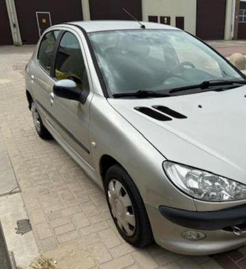 Peugeot 207 automaat beschikbaar voor biedingen