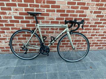Racefiets T & T - flandrienfiets - Nieuwstaat! beschikbaar voor biedingen