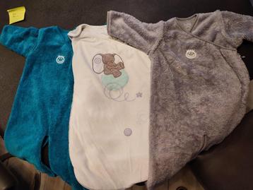 Vêtement enfant beschikbaar voor biedingen