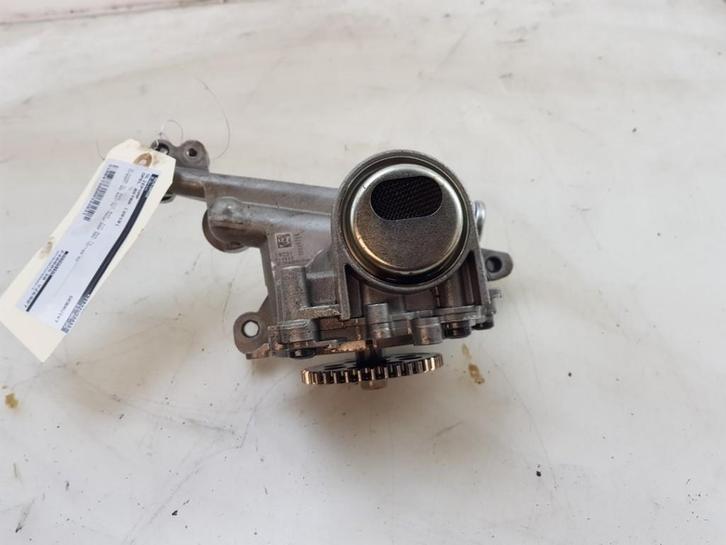 OLIEPOMP Opel Astra K Sports Tourer (07-2014/12-2022), Auto-onderdelen, Motor en Toebehoren, Opel, Gebruikt