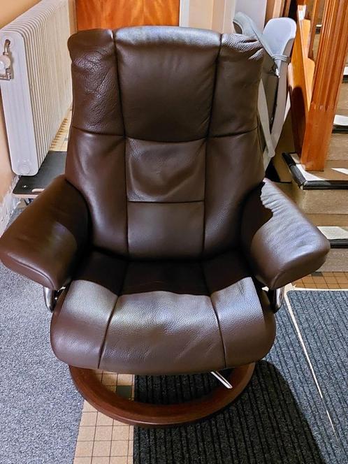 Fauteuil relax Stressless et repose pied en cuir, Huis en Inrichting, Fauteuils, Zo goed als nieuw, Leer, Ophalen of Verzenden