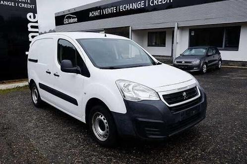 Peugeot Partner 1.6 hdi 3 places # Attache remorque !, Auto's, Bestelwagens en Lichte vracht, ABS, Airbags, Bluetooth, Boordcomputer