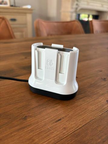 Nintendo Switch Joy Con Laadstation beschikbaar voor biedingen