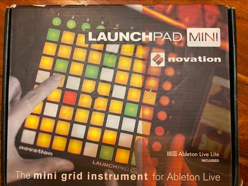 Novation Launchpad Mini MK2 midi controller, Muziek en Instrumenten, Midi-apparatuur, Gebruikt, Ophalen