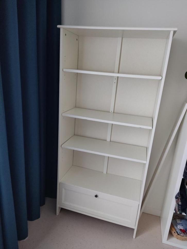 Witte boekenkast ikea, Huis en Inrichting, Kasten | Boekenkasten, Gebruikt, 50 tot 100 cm, 150 tot 200 cm, 25 tot 50 cm, Met lade(s)