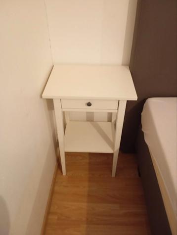 table de chevet ikea, Enlèvement, Comme neuf
