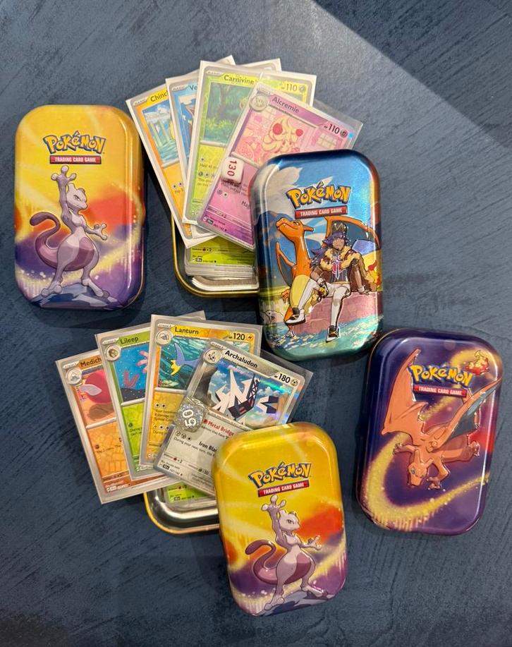 Pakketje pokemon kaarten (25-50 kaarten), Hobby en Vrije tijd, Verzamelkaartspellen | Pokémon, Zo goed als nieuw, Ophalen