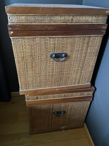 2 Houten Kisten beschikbaar voor biedingen