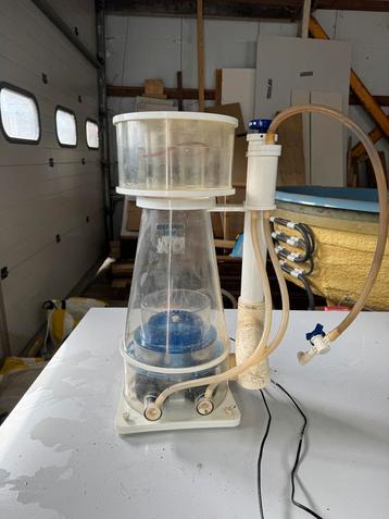 Reefskim 2000 eiwitafschuimer  Voor groot aquarium   beschikbaar voor biedingen