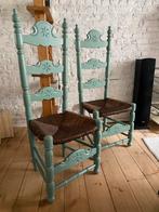 Paar antiek beschilderde houten en rieten stoelen, Huis en Inrichting, Hout