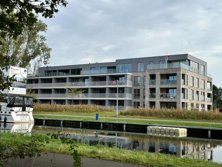 Nieuw Appartement te huur in leopoldsburg tegen het kanaal, Immo, Appartementen en Studio's te huur, Provincie Limburg, 50 m² of meer