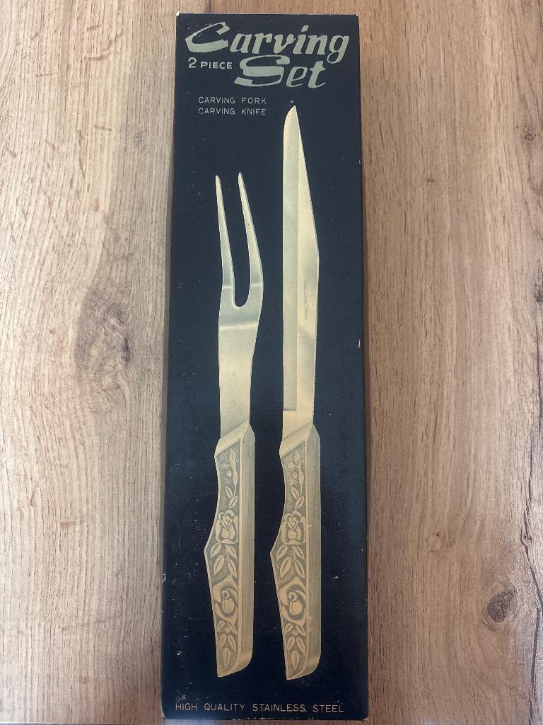 set à découper 2 pièces (fourchette + couteau), Maison & Meubles, Cuisine | Ustensiles de cuisine, Comme neuf, Enlèvement ou Envoi