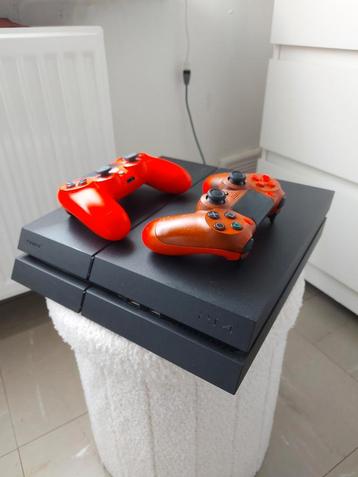 Playstation 4 met 2 controllers beschikbaar voor biedingen