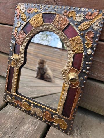 Miroir artisanal 30x22 beschikbaar voor biedingen