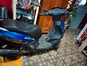 Scooter Peugeot kisbee classe A, Enlèvement, Comme neuf