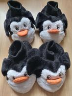 2 paar pantoffels pinguïns - maat 31, Gebruikt, Jongen of Meisje, Overige typen, Ophalen of Verzenden