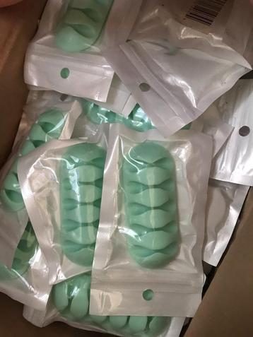 Kabelhouders met plakstrip (mintgroen, 140 st) beschikbaar voor biedingen