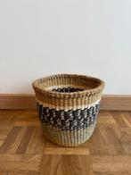 Beau panier ethnique, Huis en Inrichting, Woonaccessoires | Schalen en Manden, Ophalen of Verzenden, Zo goed als nieuw, Mand
