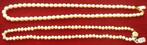 Colliers NEUFS perles rivière blanches + fermoir plaqué or, Bijoux, Sacs & Beauté, Avec pierre précieuse, Enlèvement ou Envoi