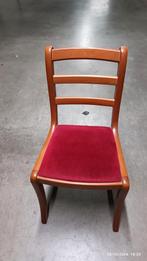 Chaise de salle à manger en merisier et velours rouge foncé, Ophalen