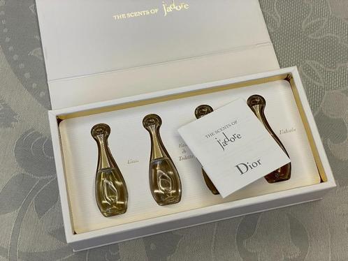 Coffret miniatures parfums J'adore de Dior, Verzamelen, Parfumverzamelingen, Zo goed als nieuw, Miniatuur, Gevuld, Ophalen of Verzenden