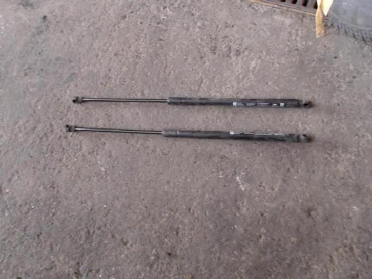 Verin de coffre Mitsubishi Space Star 1.0i 52kw 2013, Auto-onderdelen, Ophanging en Onderstel, Mitsubishi, Gebruikt, Ophalen of Verzenden