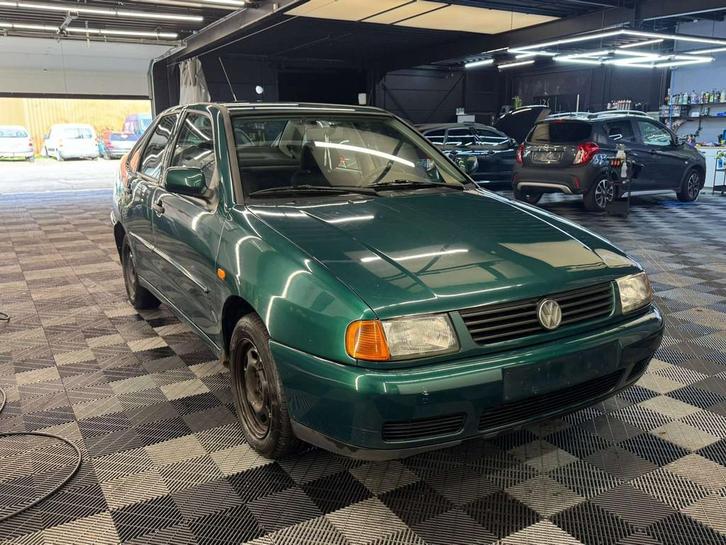 Volkswagen Polo 1900 SDI bj. 1998 167000km, Autos, Oldtimers & Ancêtres, Entreprise, Achat, ABS, Airbags, Interruption de démarrage
